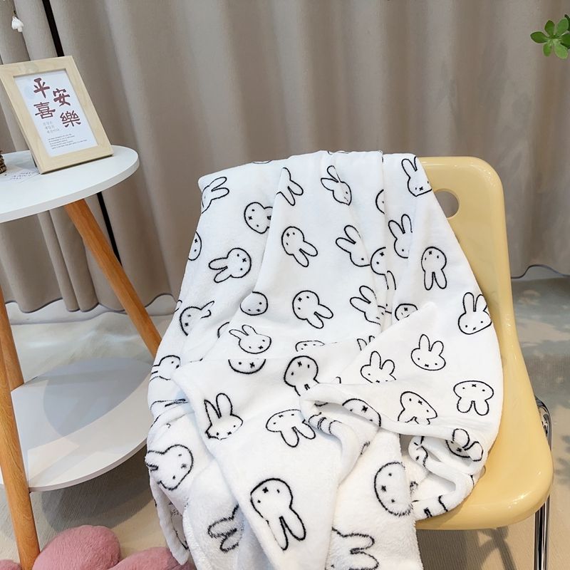 Kawaii Miffy Decke aus Flanell – Stationery Office Bewertung und Preis